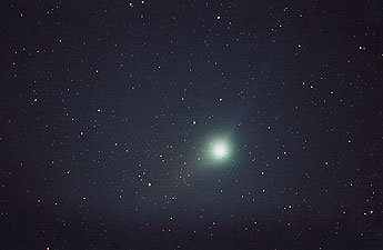 [16cm反射によるマックホルツ彗星の写真]